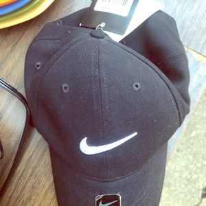 Nike Unisex Black Hat